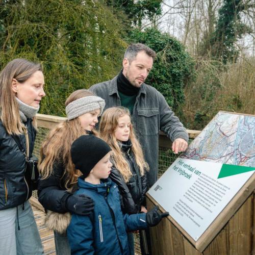 Openbaargroen.be - Het vroegere Spookhotel is nu een uitkijkplatform in het Vrijbroekpark. © Provincie Antwerpen