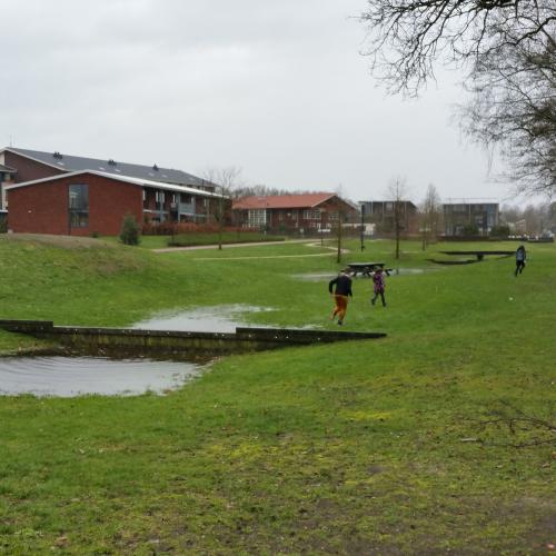 Een wadi kan een fijne speelplek zijn © Nanda Sluijsmans