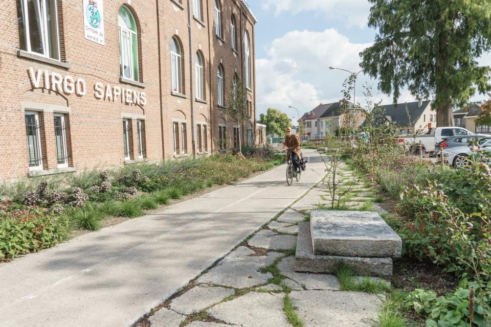 Tijdelijke heraanleg van de Ursulinenstraat tot wandelboulevard (Heldenplein Londerzeel) © Stramien
