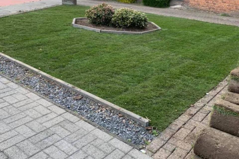 leggen van grasmatten