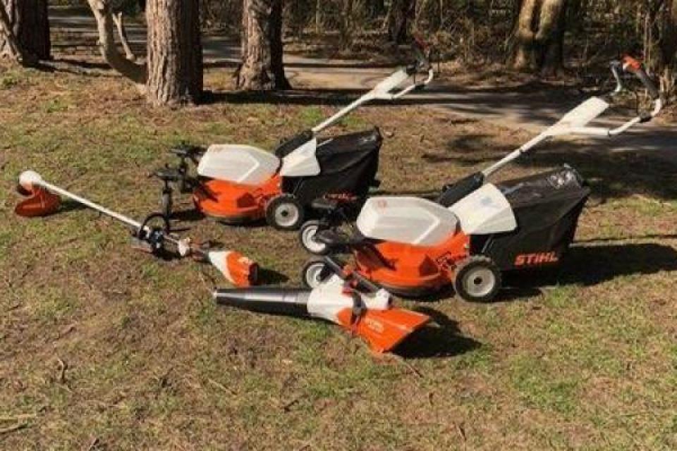 Knokke verbiedt luidruchtige tuinmachines 